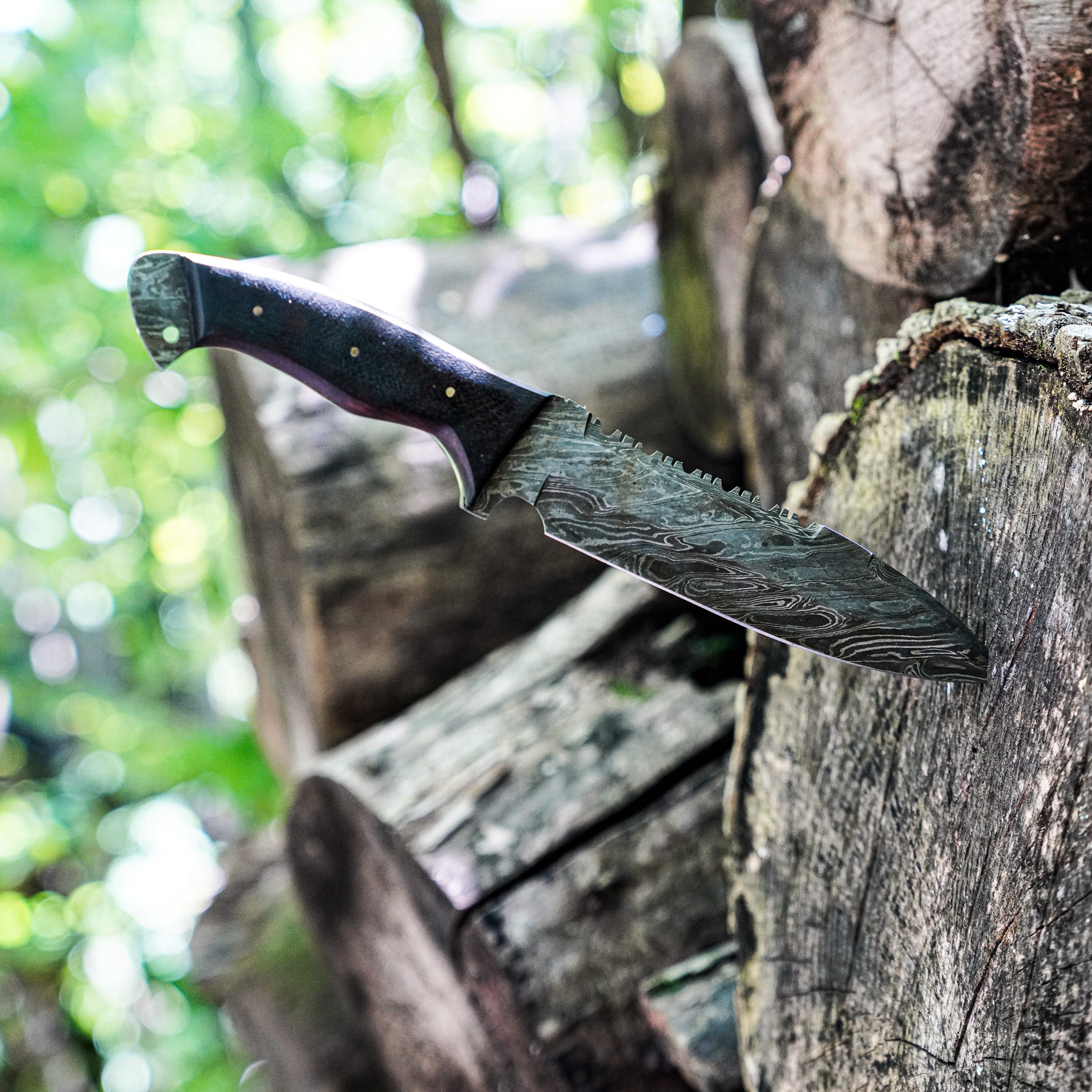 Bowie Knife- High Carbon Damascus Steel Blade-12"