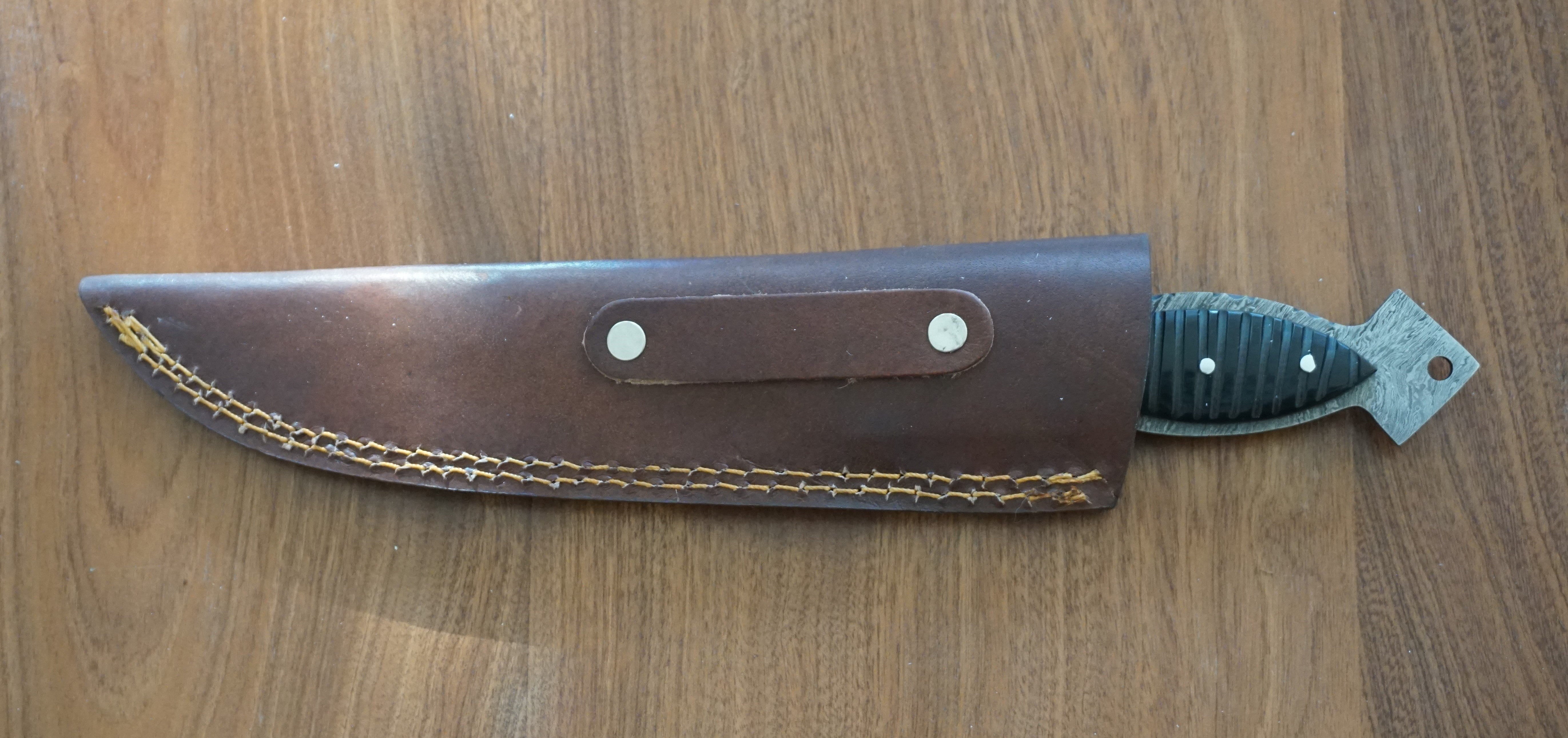 Hunting Knife- High Carbon Damascus Steel Blade- Bowie Knife
